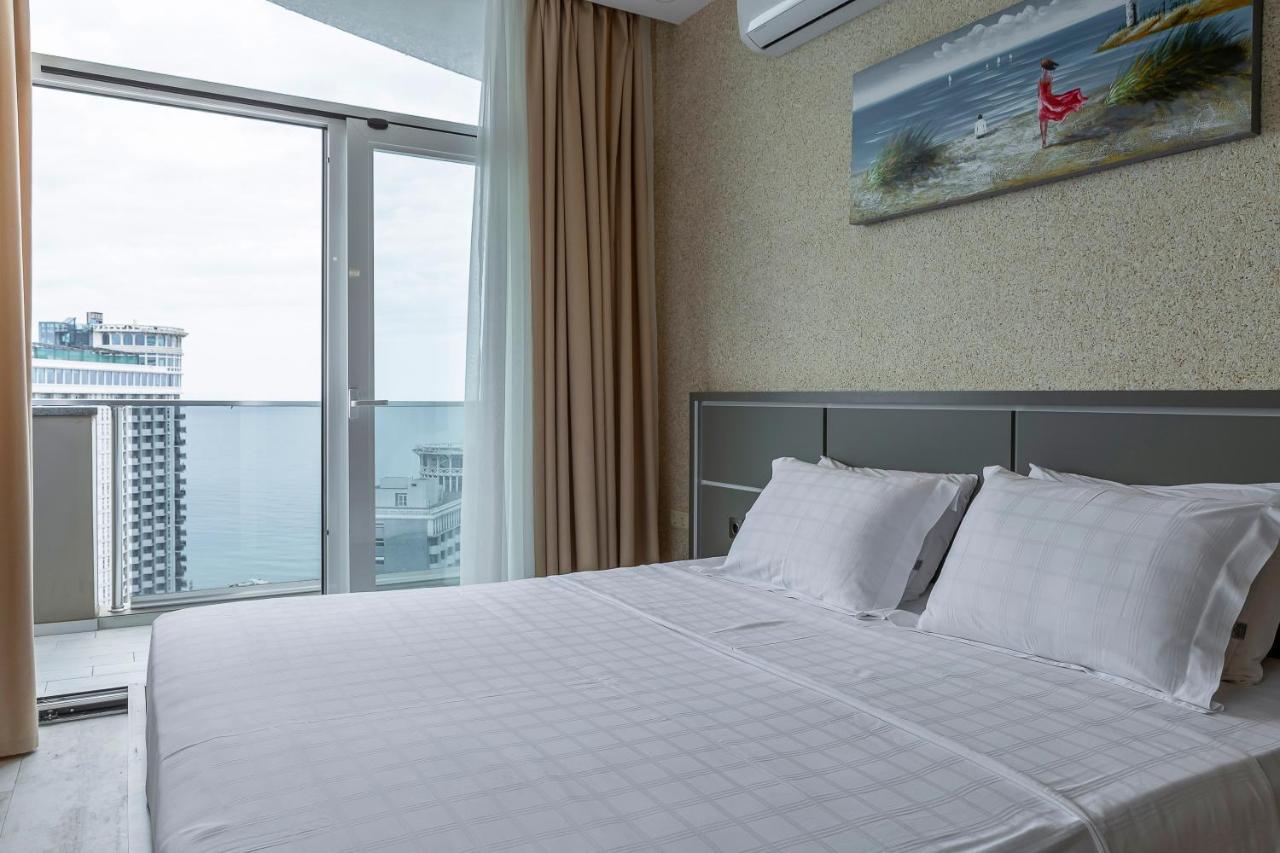 G-Point Apartment Batumi Bagian luar foto