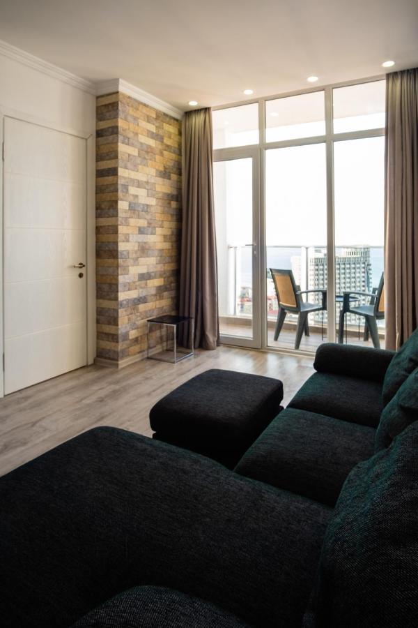 G-Point Apartment Batumi Bagian luar foto