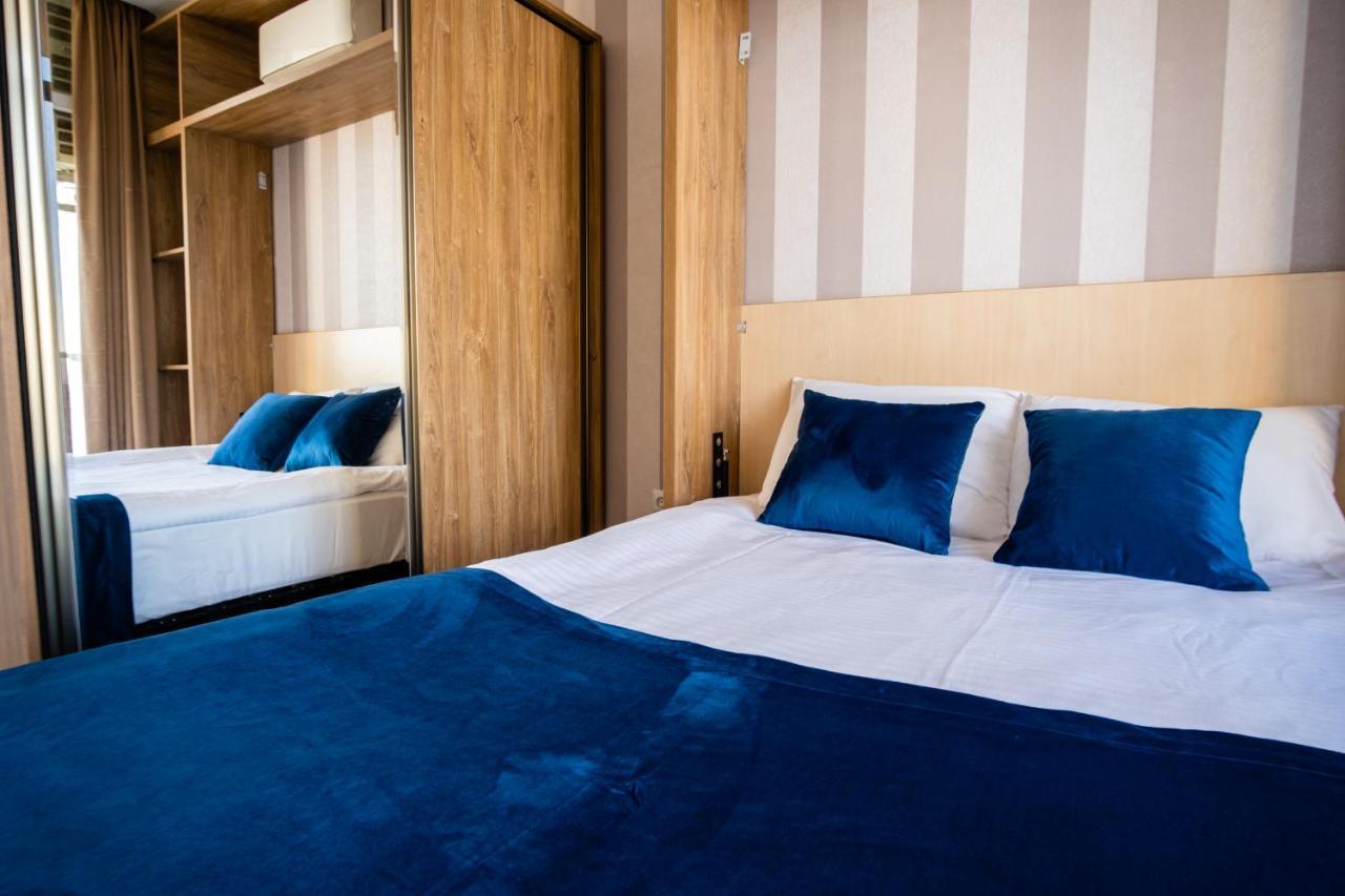 G-Point Apartment Batumi Bagian luar foto