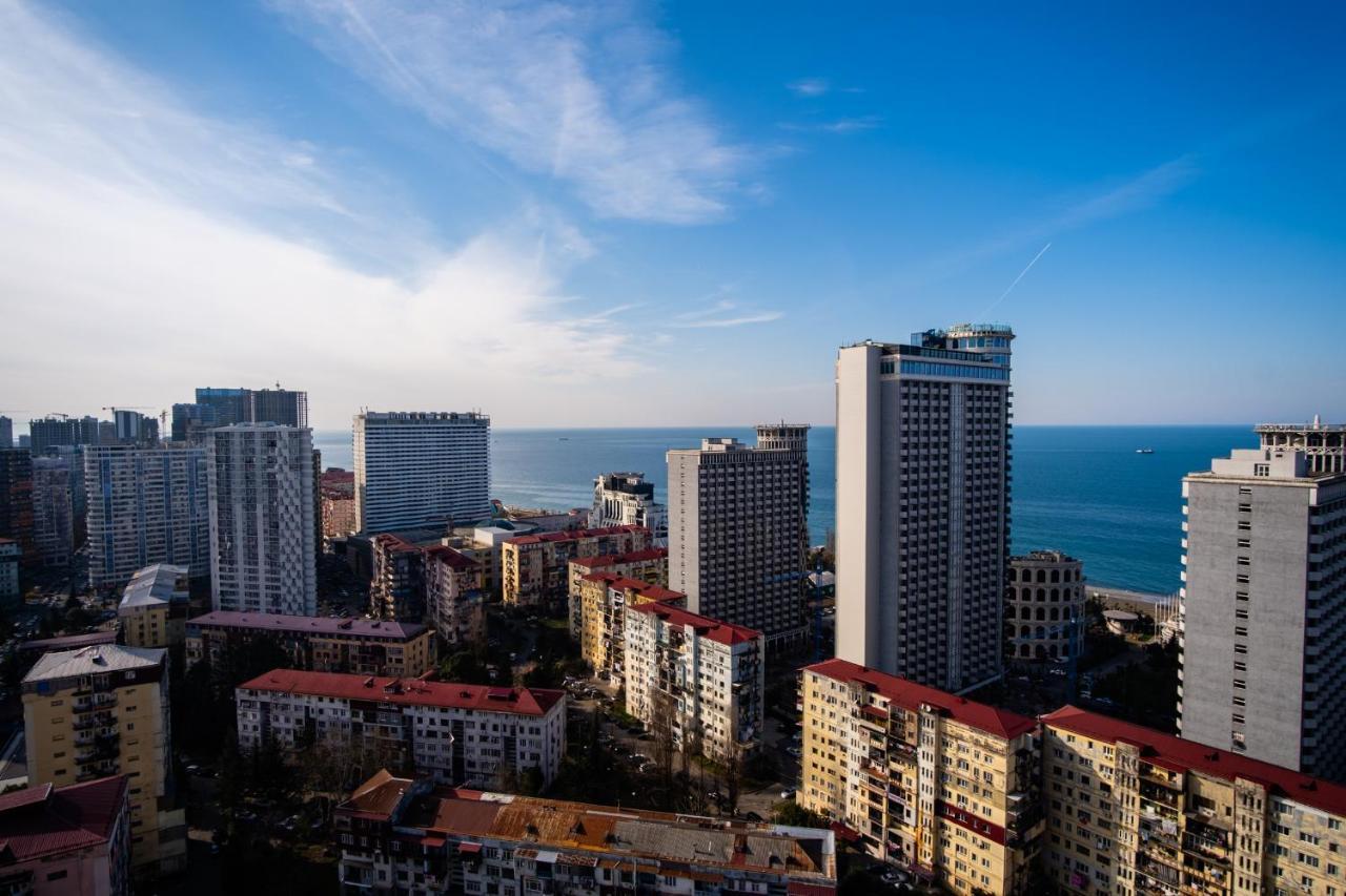 G-Point Apartment Batumi Bagian luar foto
